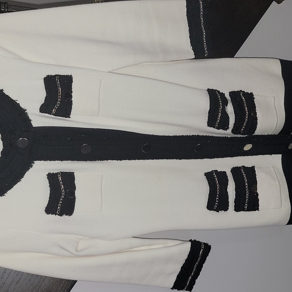 White house Black Market sweater coat - Picture 3 of 4